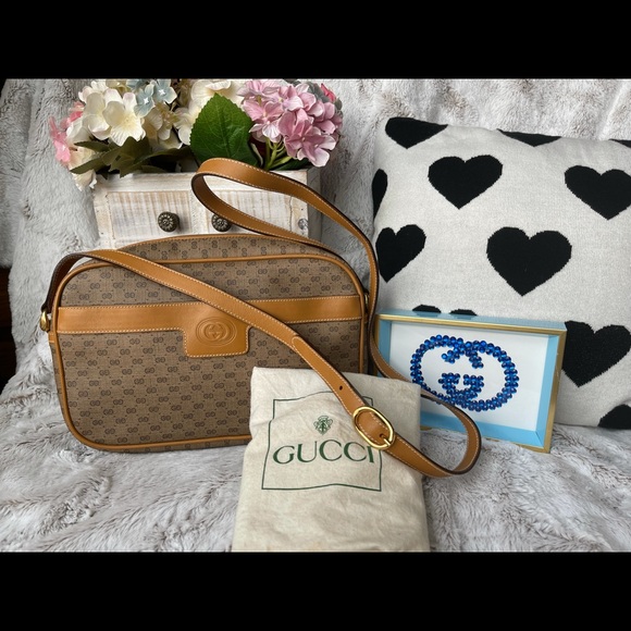 Authentic pre love Gucci sling bag with dust bag